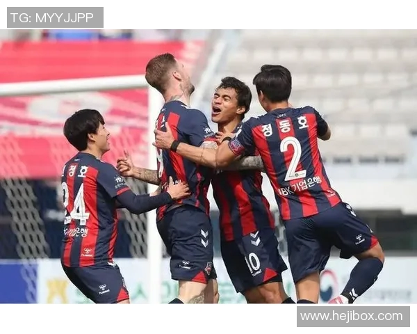 大邱足球会迎战水原球队展开激烈对抗争夺联赛积分荣耀